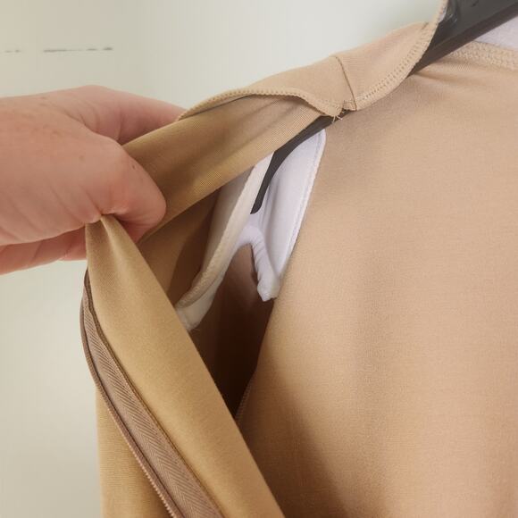 HALARA Slim Mini Work Dress in Pebble, Size Large - Picture 12 of 12